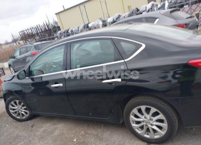 Photo 14 of 2019 Nissan Sentra SV (VIN 3N1AB7AP0KL626532)