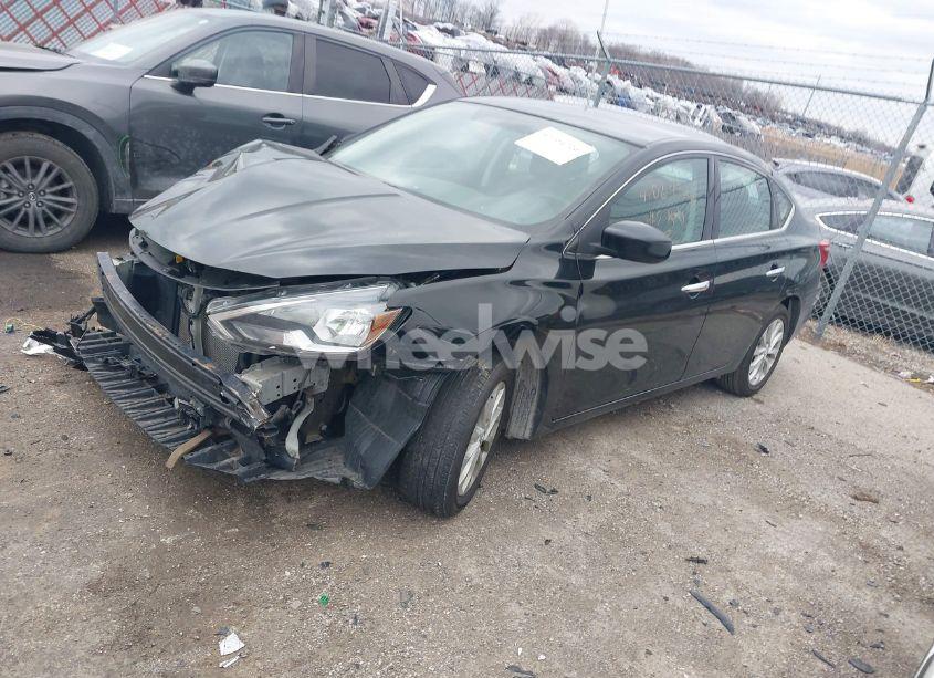 Photo 2 of 2019 Nissan Sentra SV (VIN 3N1AB7AP0KL626532)