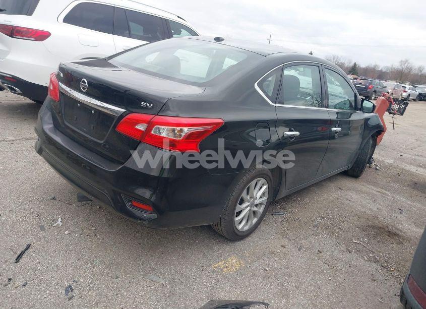 Photo 4 of 2019 Nissan Sentra SV (VIN 3N1AB7AP0KL626532)