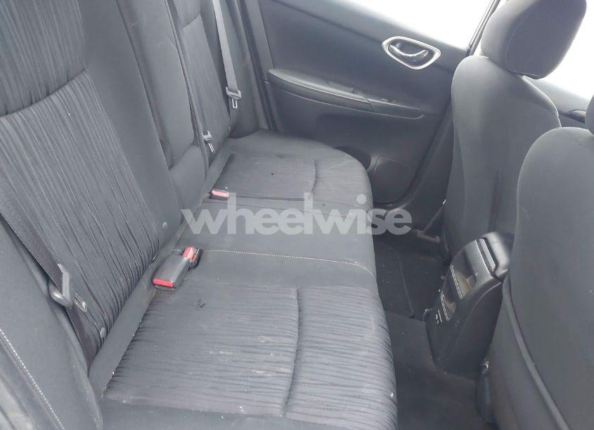 Photo 8 of 2019 Nissan Sentra SV (VIN 3N1AB7AP0KL626532)