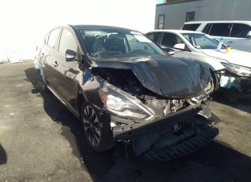 2019 Nissan Sentra SR (VIN 3N1AB7AP0KY220060) main photo