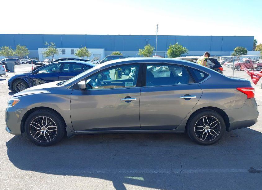Photo 14 of 2019 Nissan Sentra S (VIN 3N1AB7AP0KY233178)