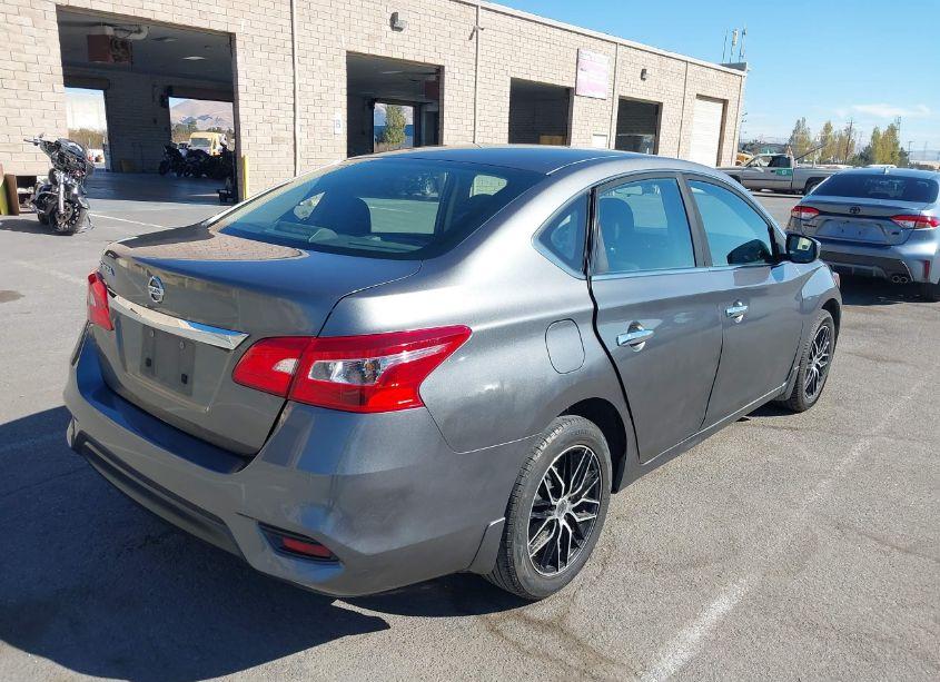 Photo 4 of 2019 Nissan Sentra S (VIN 3N1AB7AP0KY233178)