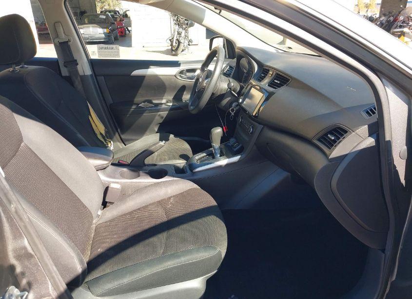 Photo 5 of 2019 Nissan Sentra S (VIN 3N1AB7AP0KY233178)