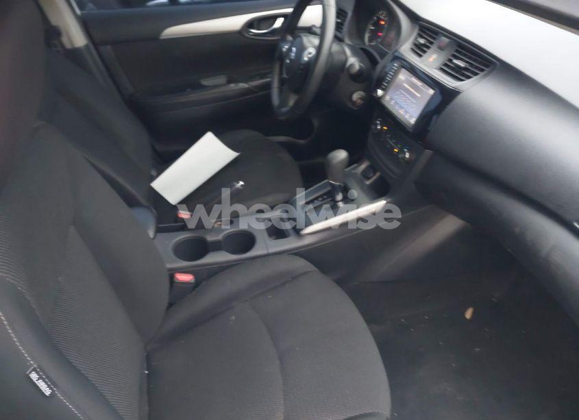 Photo 5 of 2019 Nissan Sentra S (VIN 3N1AB7AP0KY237487)