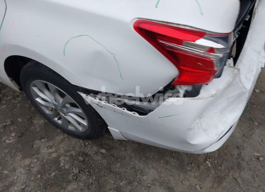 Photo 6 of 2019 Nissan Sentra S (VIN 3N1AB7AP0KY237487)