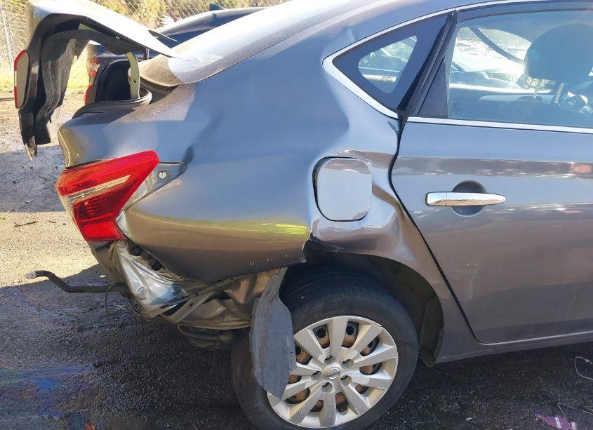 Photo 18 of 2019 Nissan Sentra S (VIN 3N1AB7AP0KY262910)