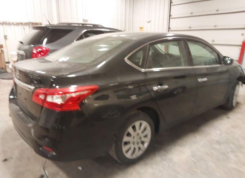 Photo 4 of 2019 Nissan Sentra S (VIN 3N1AB7AP0KY263846)