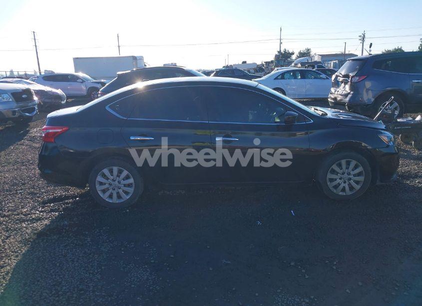 Photo 13 of 2019 Nissan Sentra SV (VIN 3N1AB7AP0KY275852)
