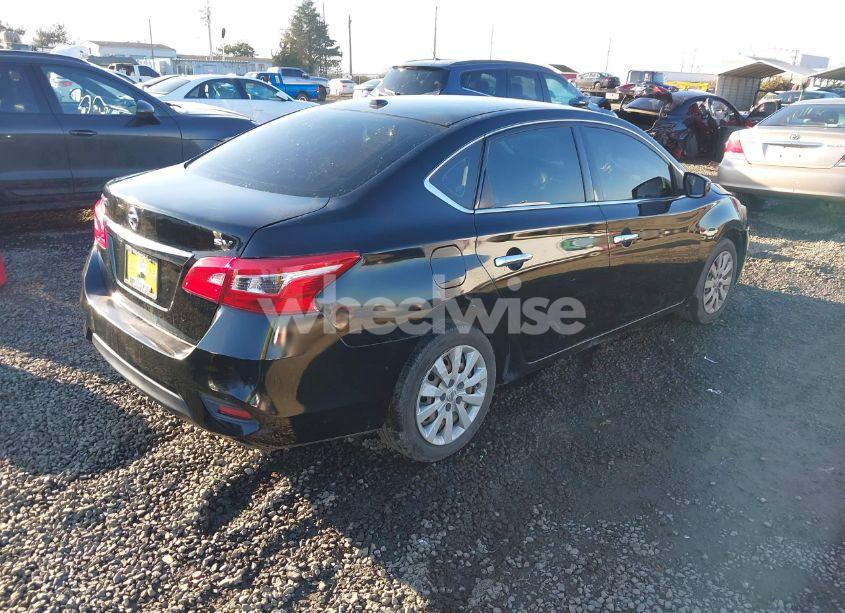 Photo 4 of 2019 Nissan Sentra SV (VIN 3N1AB7AP0KY275852)