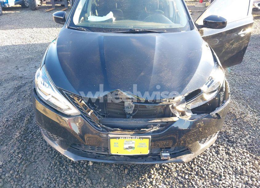 Photo 6 of 2019 Nissan Sentra SV (VIN 3N1AB7AP0KY275852)