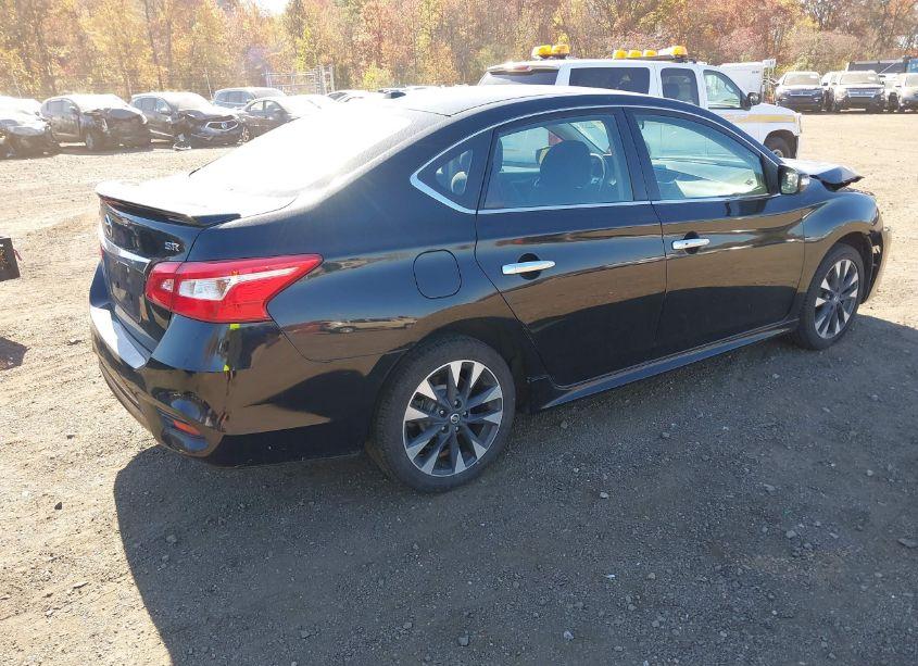 Photo 4 of 2019 Nissan Sentra SR (VIN 3N1AB7AP0KY276077)