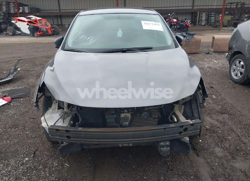 Photo 12 of 2019 Nissan Sentra SR (VIN 3N1AB7AP0KY279738)