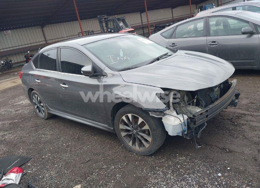 Photo 13 of 2019 Nissan Sentra SR (VIN 3N1AB7AP0KY279738)