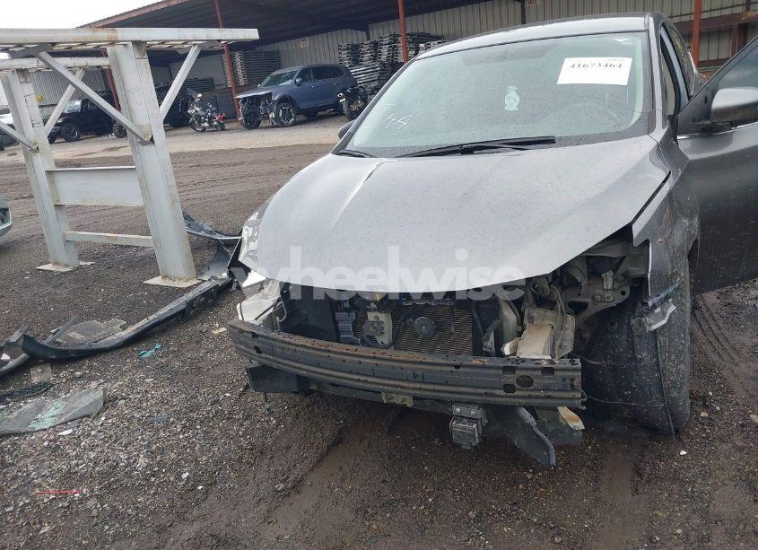 Photo 6 of 2019 Nissan Sentra SR (VIN 3N1AB7AP0KY279738)