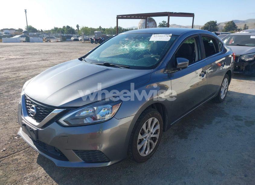 Photo 6 of 2019 Nissan Sentra SV (VIN 3N1AB7AP0KY283319)