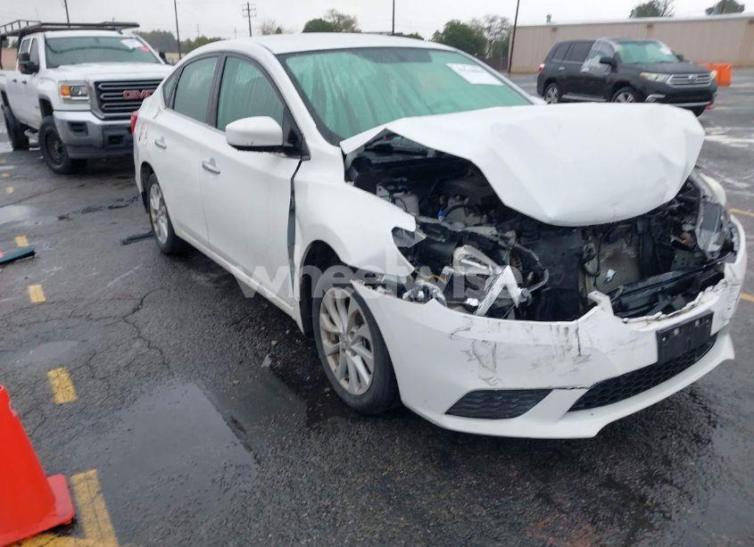 2019 Nissan Sentra SV (VIN 3N1AB7AP0KY291615) main photo