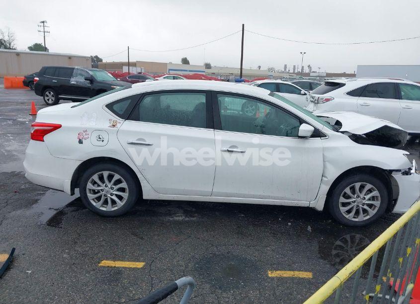 Photo 13 of 2019 Nissan Sentra SV (VIN 3N1AB7AP0KY291615)