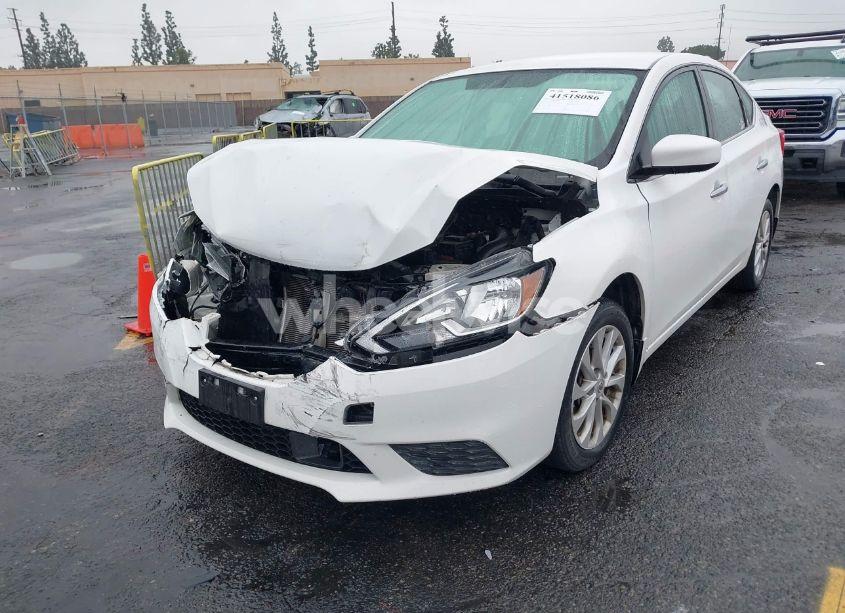 Photo 2 of 2019 Nissan Sentra SV (VIN 3N1AB7AP0KY291615)