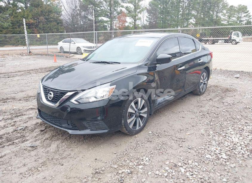 Photo 2 of 2019 Nissan Sentra SV (VIN 3N1AB7AP0KY300362)