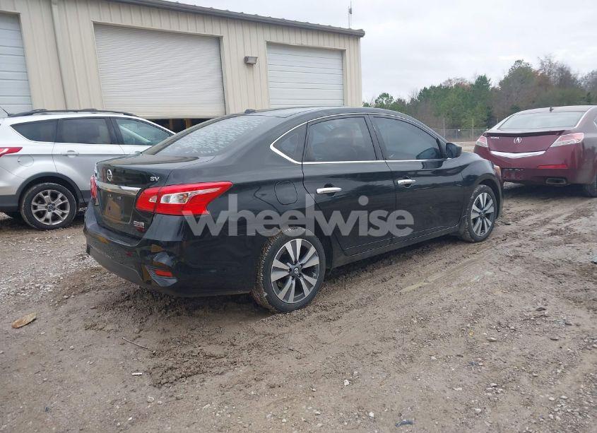 Photo 4 of 2019 Nissan Sentra SV (VIN 3N1AB7AP0KY300362)
