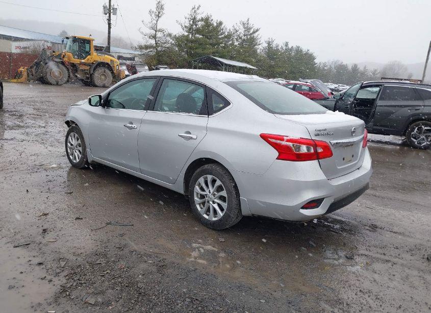 Photo 3 of 2019 Nissan Sentra SV (VIN 3N1AB7AP0KY300944)