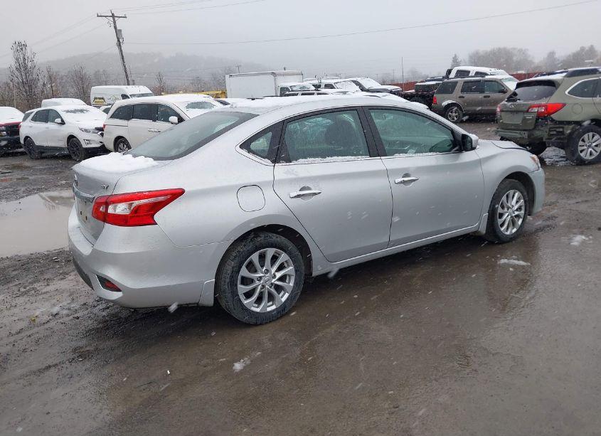 Photo 4 of 2019 Nissan Sentra SV (VIN 3N1AB7AP0KY300944)