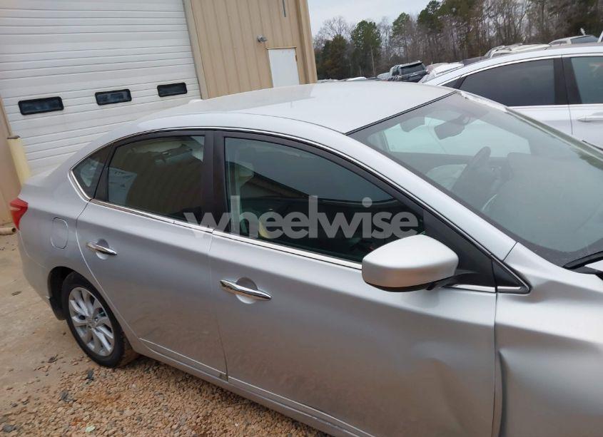 Photo 13 of 2019 Nissan Sentra SV (VIN 3N1AB7AP0KY304511)