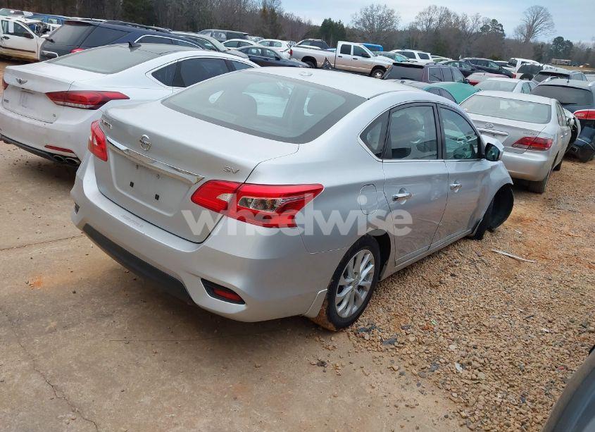 Photo 4 of 2019 Nissan Sentra SV (VIN 3N1AB7AP0KY304511)