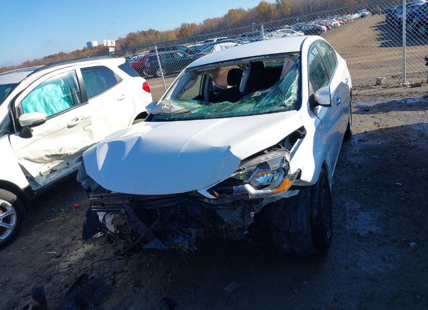 Photo 13 of 2019 Nissan Sentra S (VIN 3N1AB7AP0KY309806)