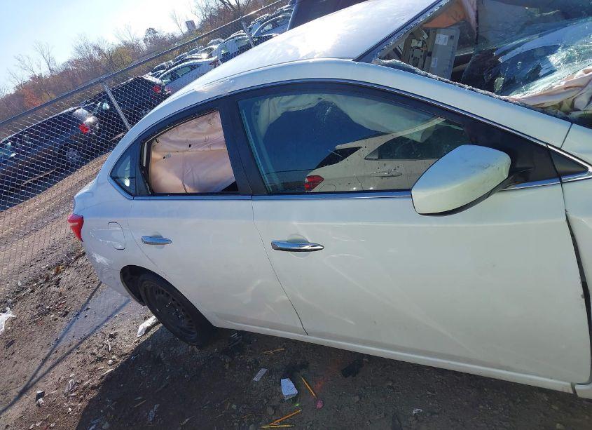 Photo 14 of 2019 Nissan Sentra S (VIN 3N1AB7AP0KY309806)