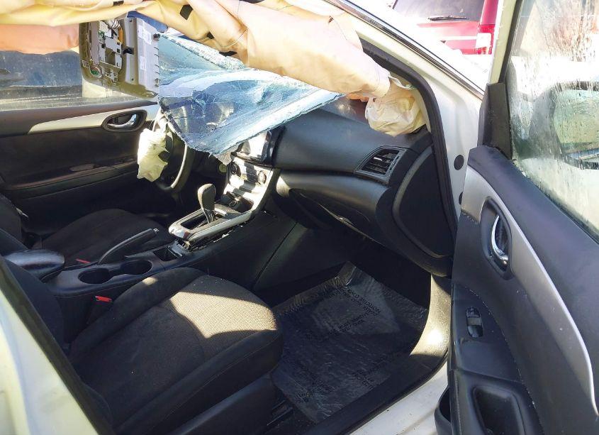 Photo 5 of 2019 Nissan Sentra S (VIN 3N1AB7AP0KY309806)