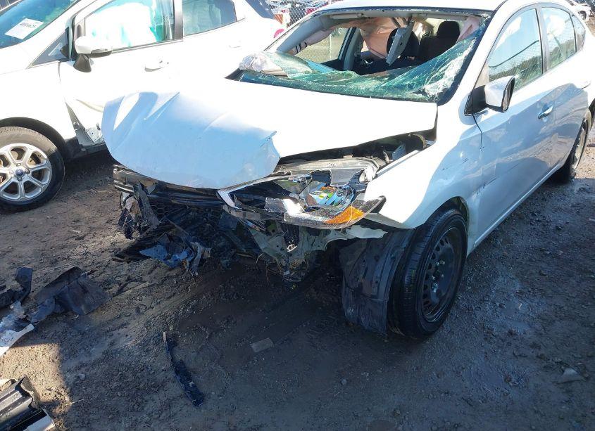 Photo 6 of 2019 Nissan Sentra S (VIN 3N1AB7AP0KY309806)