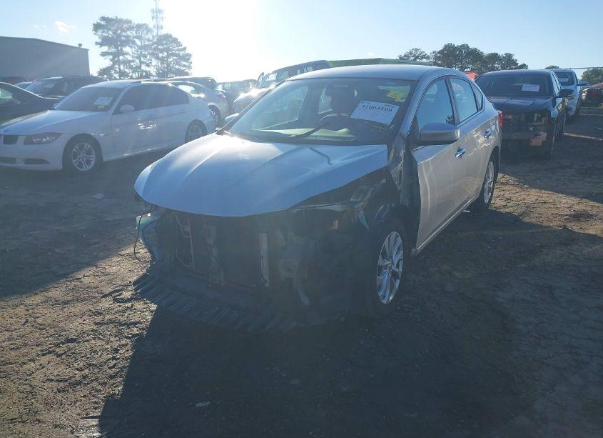 Photo 2 of 2019 Nissan Sentra SV (VIN 3N1AB7AP0KY331109)