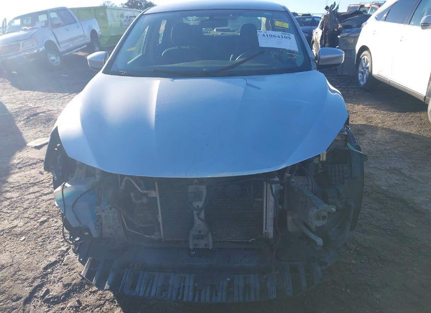 Photo 6 of 2019 Nissan Sentra SV (VIN 3N1AB7AP0KY331109)