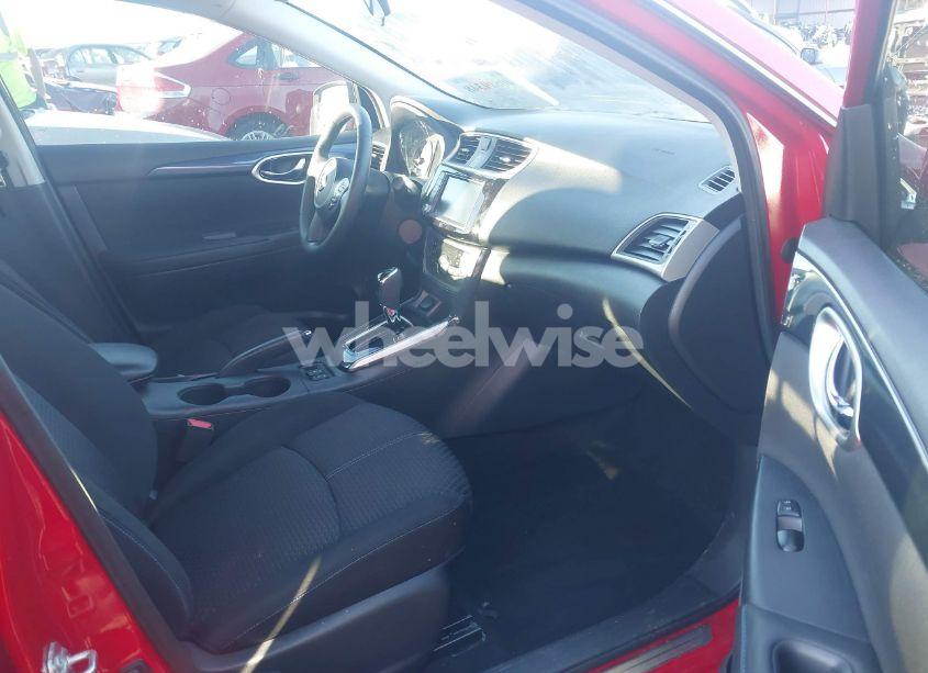 Photo 5 of 2019 Nissan Sentra SR (VIN 3N1AB7AP0KY337413)