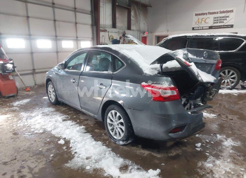 Photo 3 of 2019 Nissan Sentra SV (VIN 3N1AB7AP0KY337976)