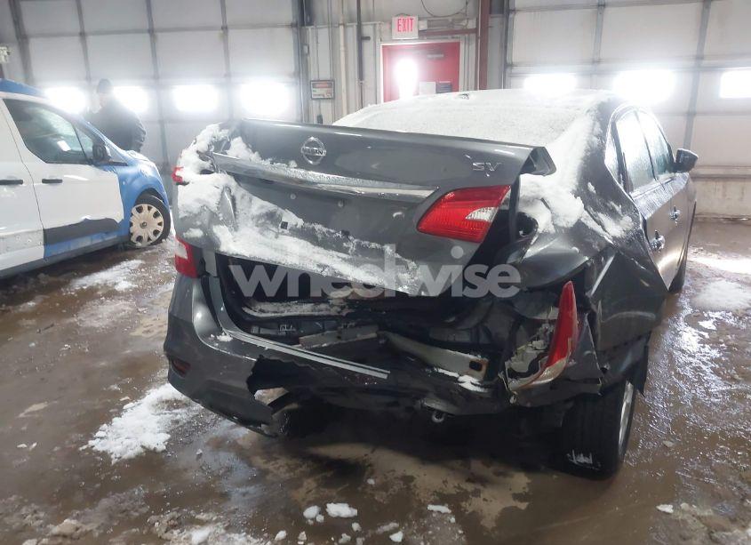 Photo 6 of 2019 Nissan Sentra SV (VIN 3N1AB7AP0KY337976)