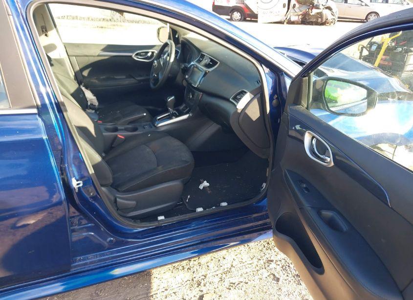 Photo 5 of 2019 Nissan Sentra SR (VIN 3N1AB7AP0KY347004)