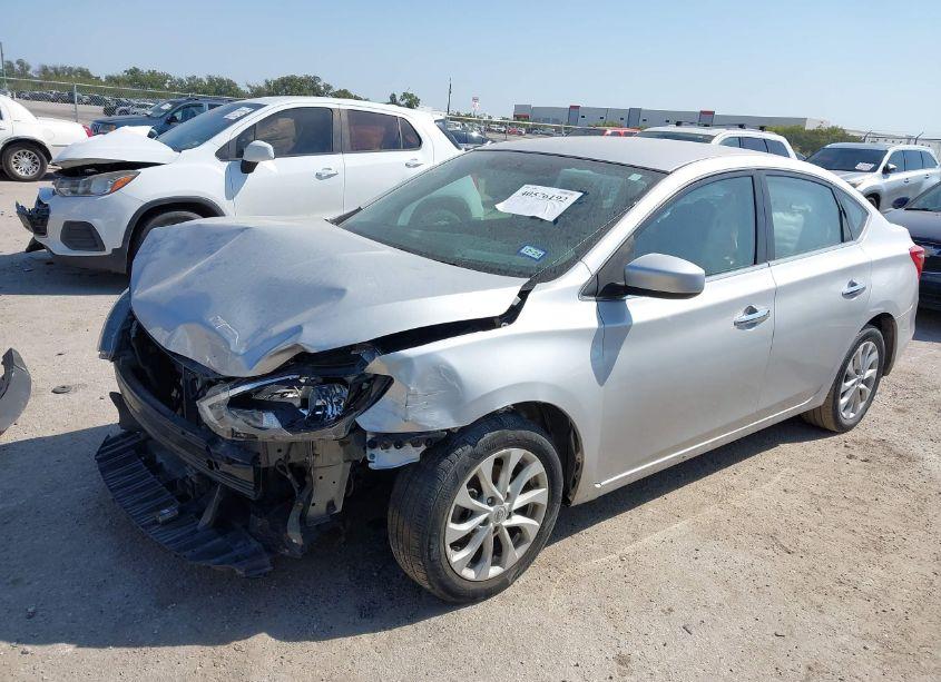 Photo 2 of 2019 Nissan Sentra SV (VIN 3N1AB7AP0KY358536)