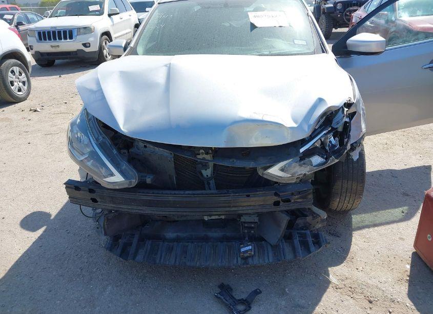 Photo 6 of 2019 Nissan Sentra SV (VIN 3N1AB7AP0KY358536)