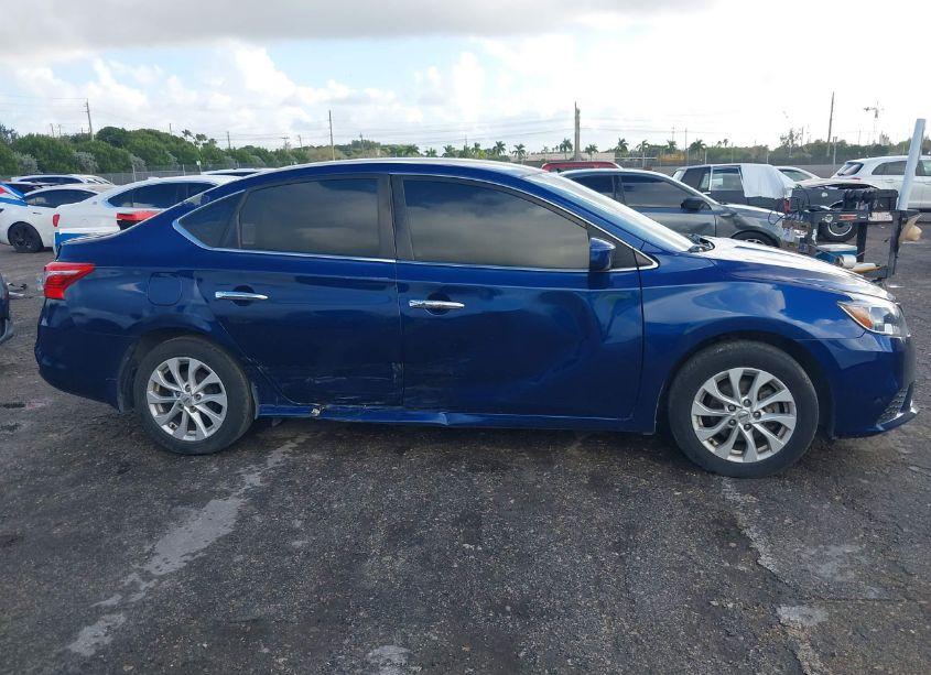 Photo 6 of 2019 Nissan Sentra SV (VIN 3N1AB7AP0KY364255)