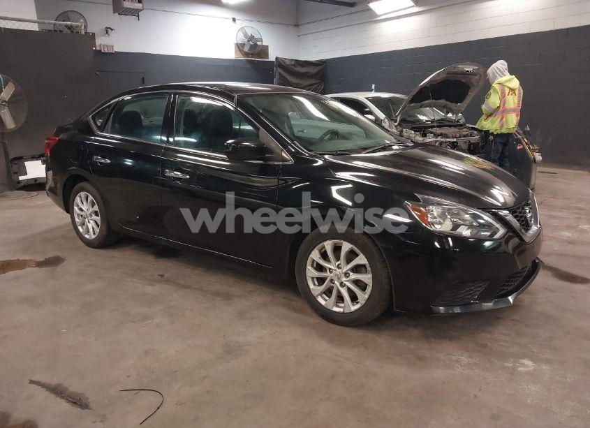 2019 Nissan Sentra SV (VIN 3N1AB7AP0KY373778) main photo