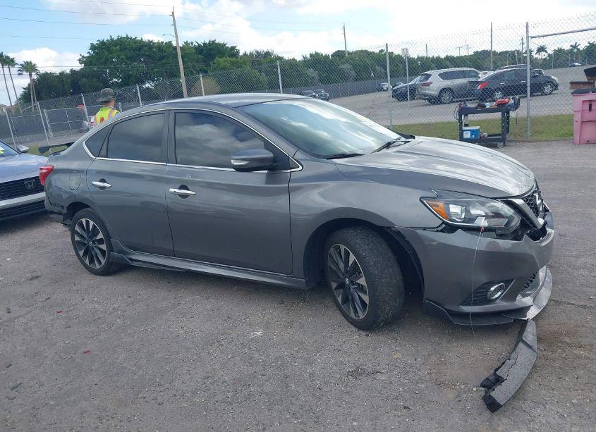 Photo 14 of 2019 Nissan Sentra SR (VIN 3N1AB7AP0KY374039)