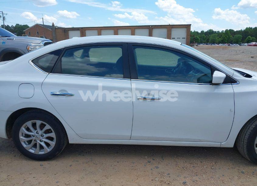 Photo 13 of 2019 Nissan Sentra SV (VIN 3N1AB7AP0KY378544)