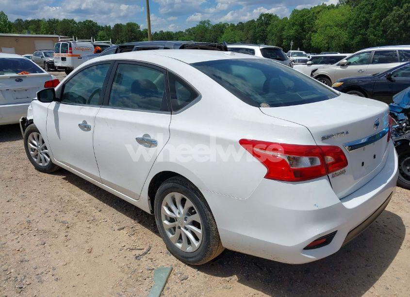 Photo 3 of 2019 Nissan Sentra SV (VIN 3N1AB7AP0KY378544)