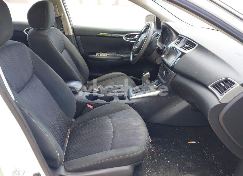 Photo 5 of 2019 Nissan Sentra SV (VIN 3N1AB7AP0KY378544)