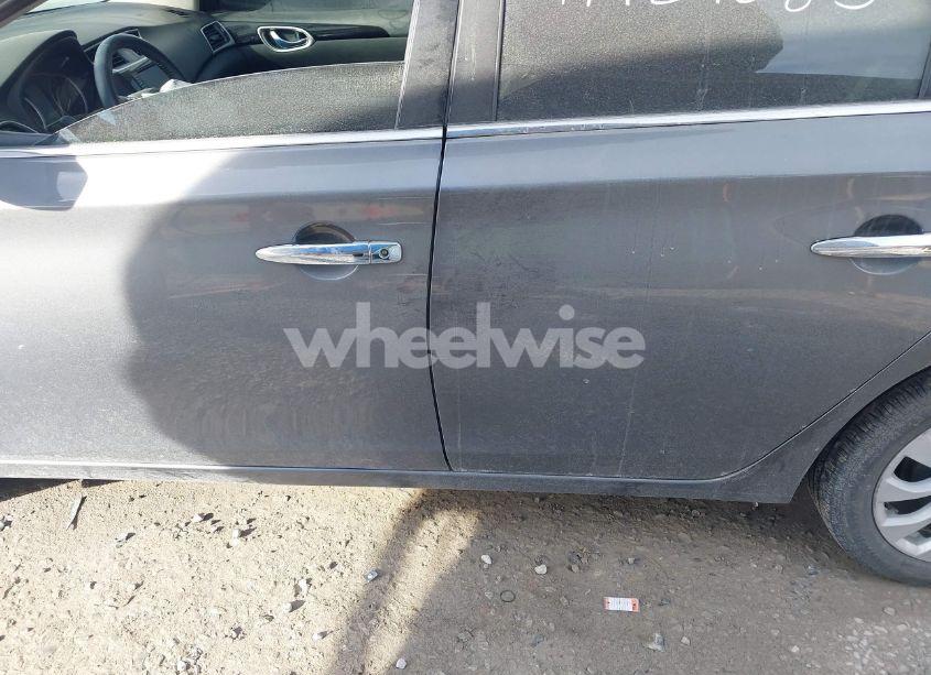 Photo 14 of 2019 Nissan Sentra SV (VIN 3N1AB7AP0KY391035)