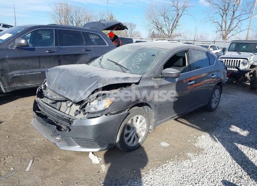 Photo 2 of 2019 Nissan Sentra SV (VIN 3N1AB7AP0KY391035)