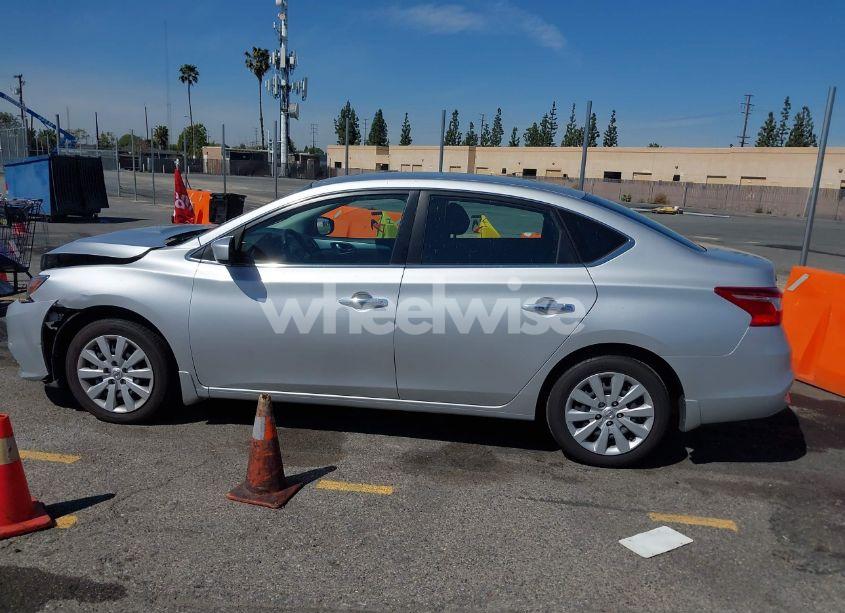 Photo 14 of 2019 Nissan Sentra S (VIN 3N1AB7AP0KY422624)